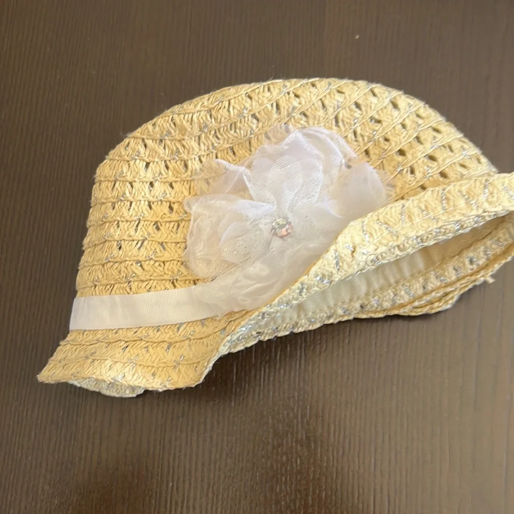 Adorable The Children’s Place Infant Girls Summer Fedora Hat with flower!